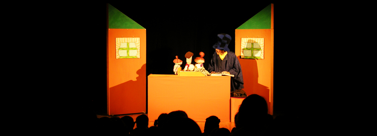 人形劇・王さまの耳はロバの耳 舞台写真
